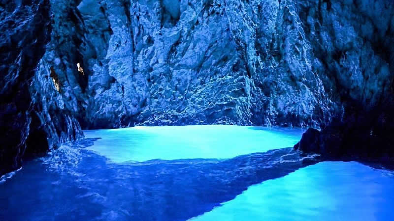 BLUE CAVE TRIP